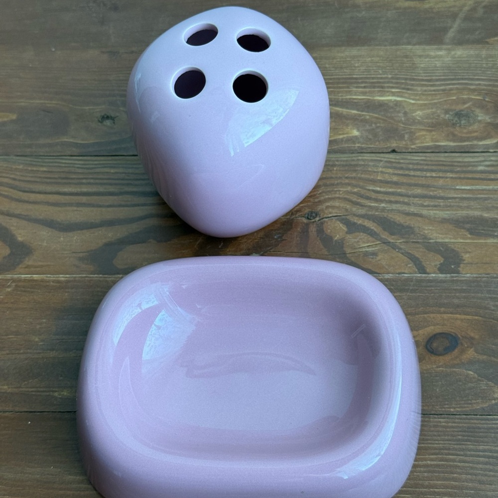 Vintage Bathroom Set Pink Toothbrush Holder Soap Dish Made in Taiwan - Picture 12 of 13